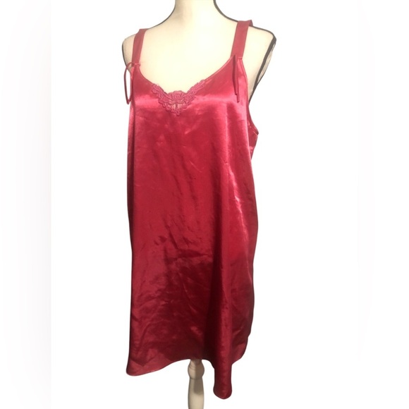 Vintage Delicates Hot Pink Slip Size Large - Picture 1 of 2